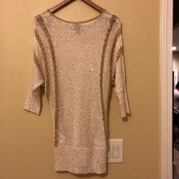 2B BY BEBE HIGH LOW GOLD SEQUIN SWEATER SIZE XS, EUC - Picture 2 of 5